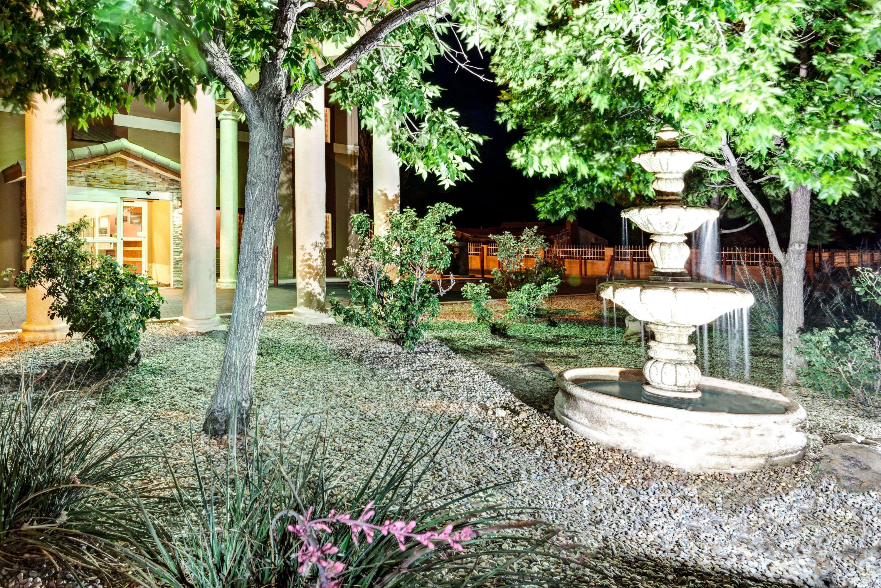 Days By Wyndham Hotel 2*